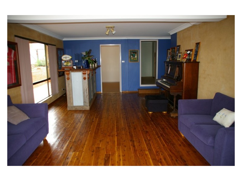 11 Daly Street, Cowra NSW 2794