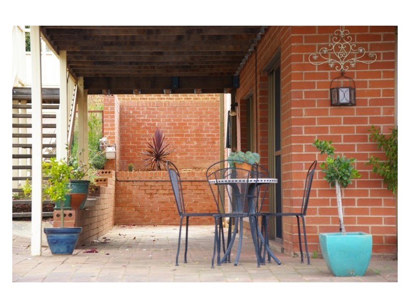 11 Daly Street, Cowra NSW 2794