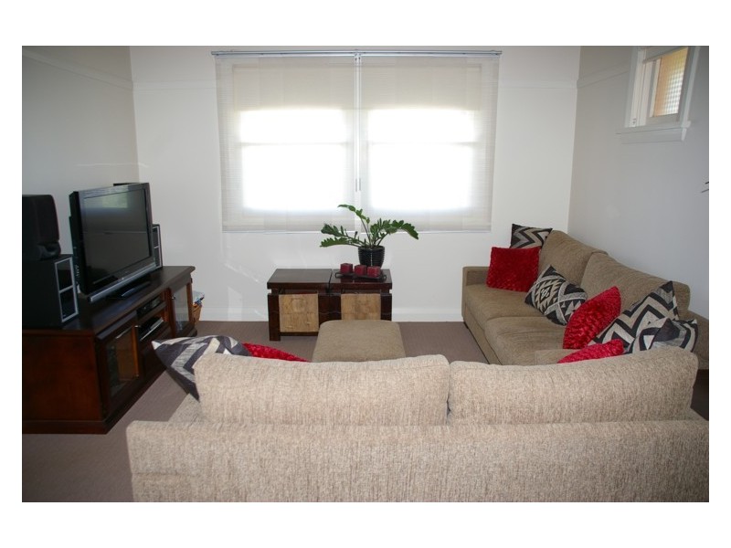 18 Bartlett Avenue, Cowra NSW 2794