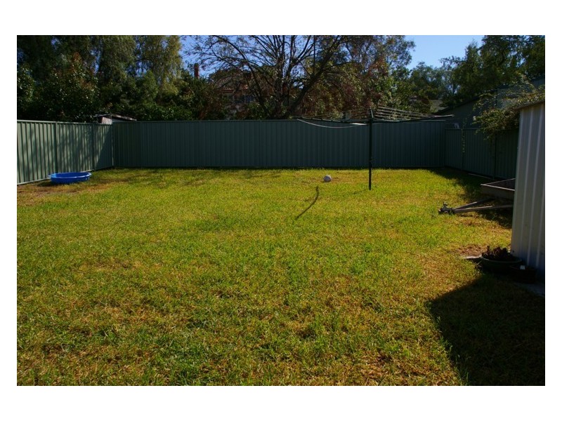 18 Bartlett Avenue, Cowra NSW 2794