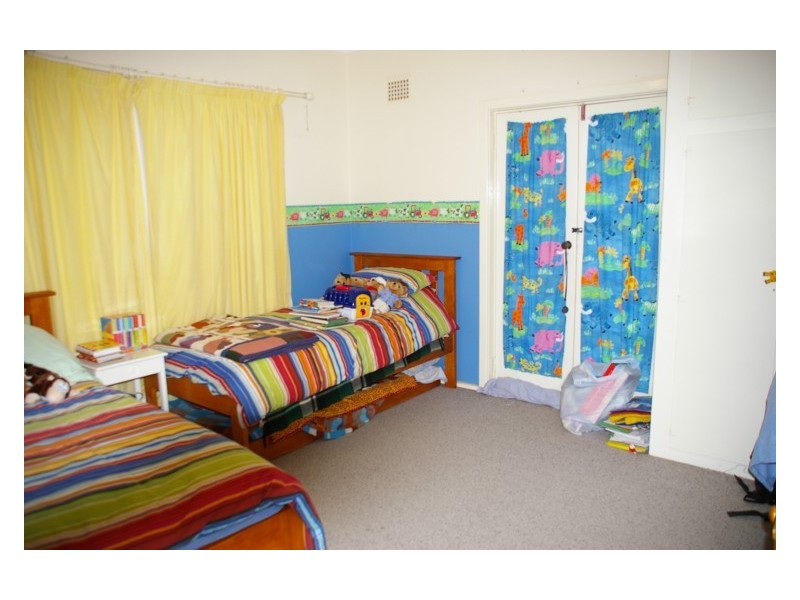 565 Elouera Rd, Cowra NSW 2794