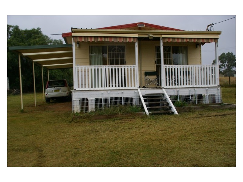 31 Crescent Street, Koorawatha NSW 2807