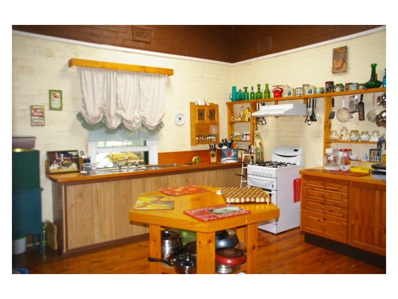 29 Parkes Street, Woodstock NSW 2793