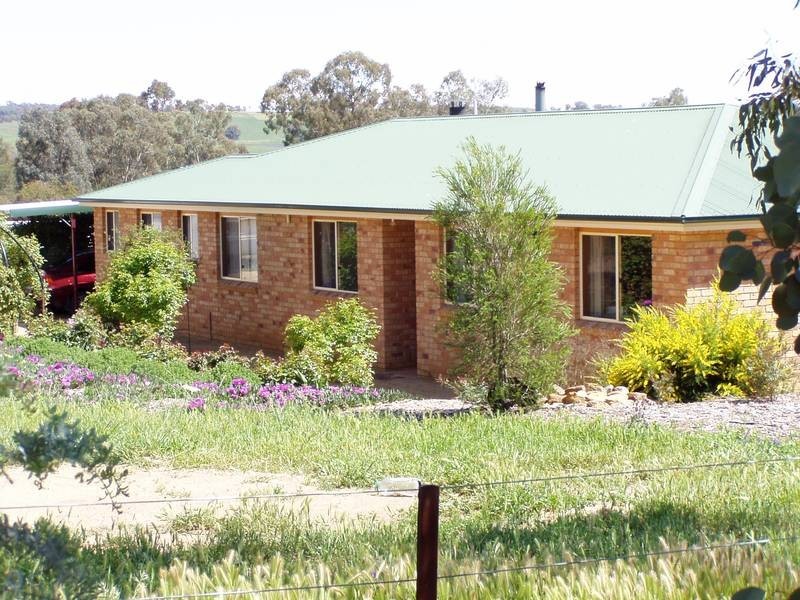 25 Camp Lane, Cowra NSW 2794