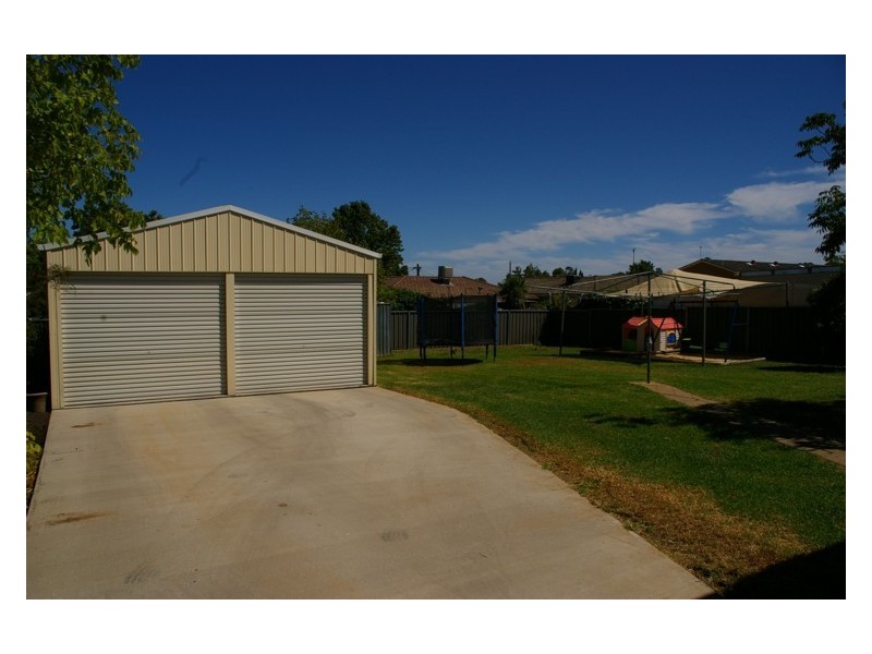 24 Kibbler Street, Cowra NSW 2794