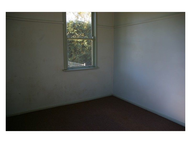 10 Sheahan Street, Cowra NSW 2794