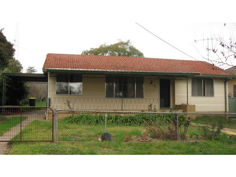 127 Lachlan St, Cowra NSW 2794