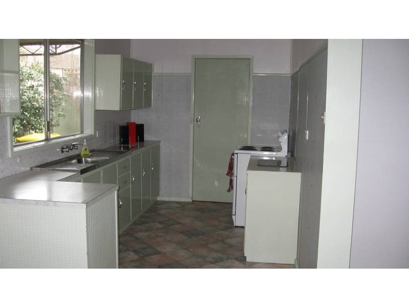 127 Lachlan St, Cowra NSW 2794