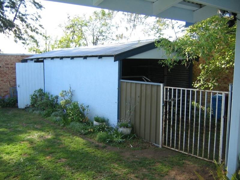 14 Vaux Lane, Cowra NSW 2794