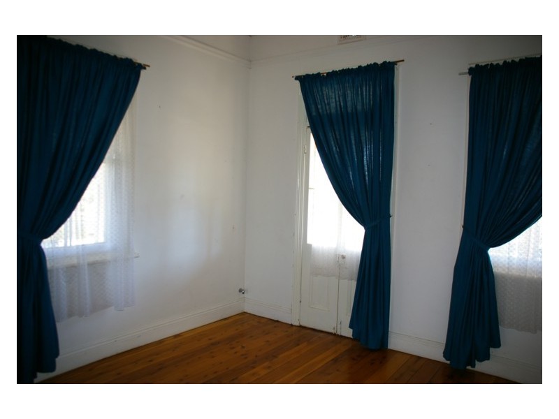 19 Lachlan Street, Cowra NSW 2794