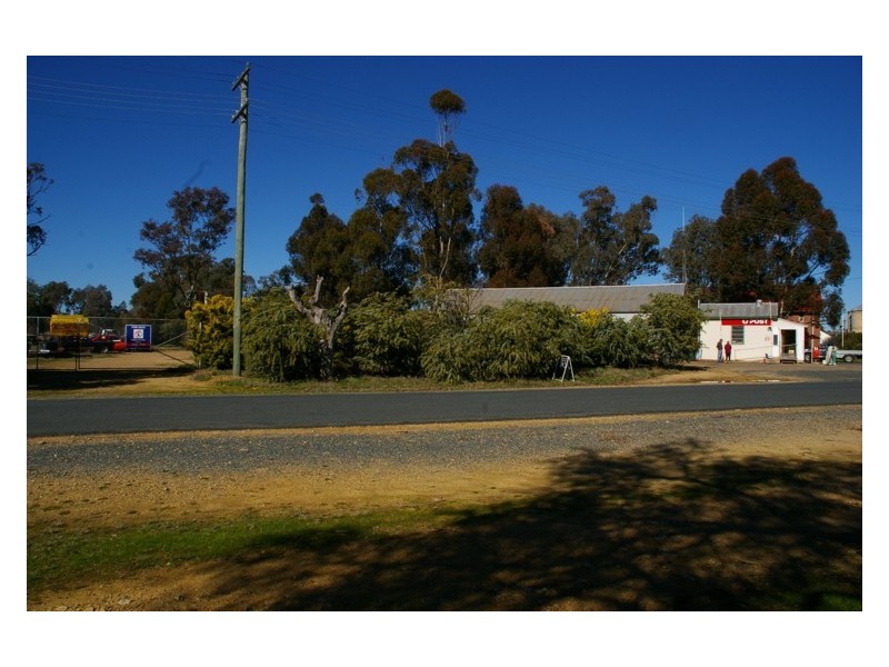 9-13 Bumbaldry Road, Greenethorpe NSW 2809