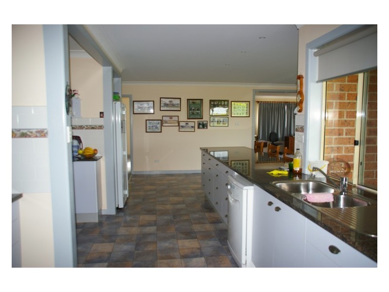 571 Chiverton Road, Cowra NSW 2794