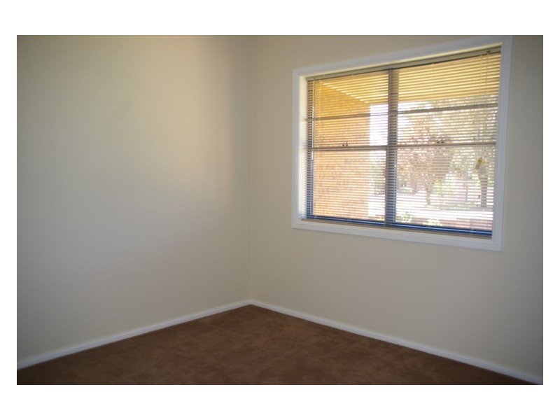 15 Parkes Street, Cowra NSW 2794