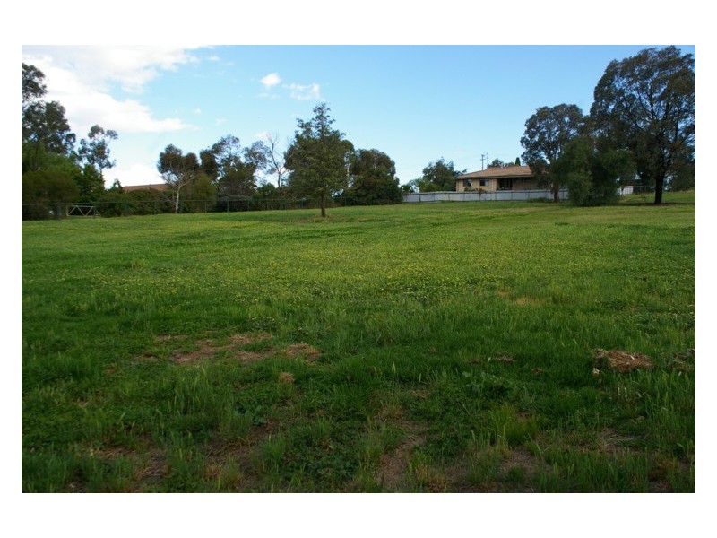 37 Cowra Road, Cowra NSW 2794
