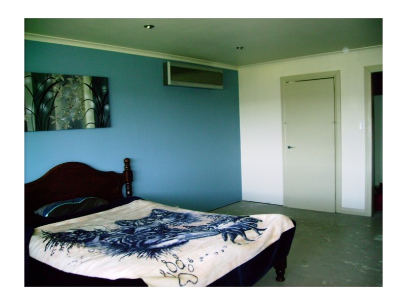 305 Horton Drive, Woodstock NSW 2793