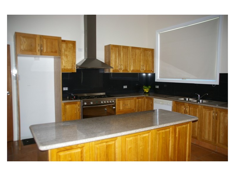 15 Parkes Street, Cowra NSW 2794