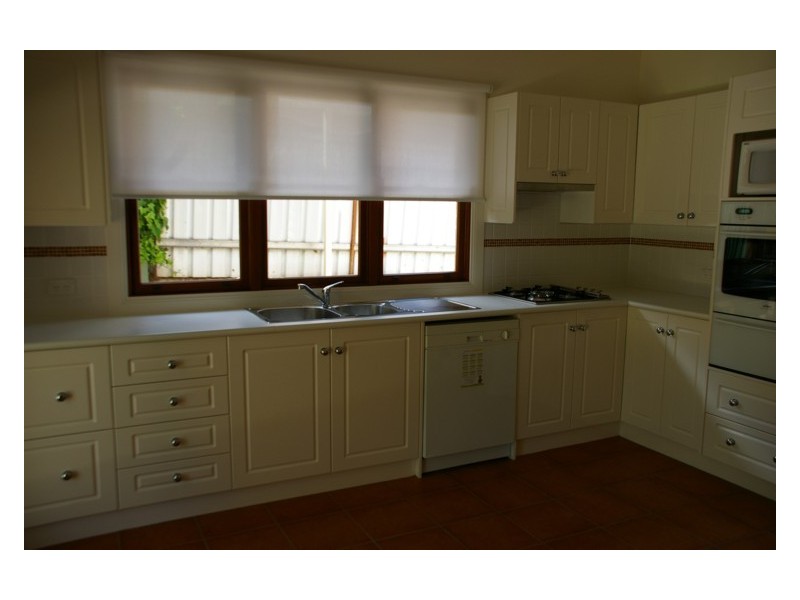 14 B Liverpool, Cowra NSW 2794