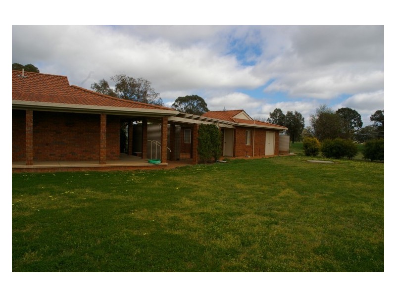 44 Carro Park Road, Cowra NSW 2794