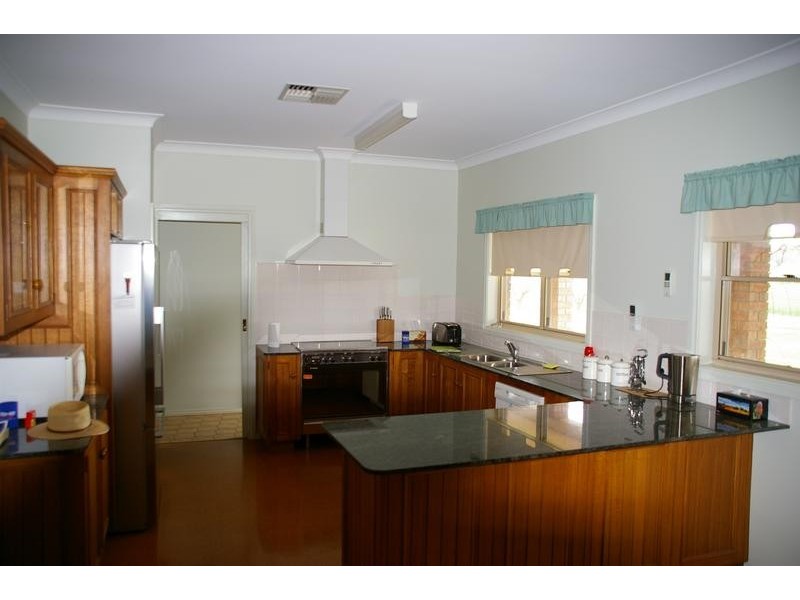 44 Carro Park Road, Cowra NSW 2794