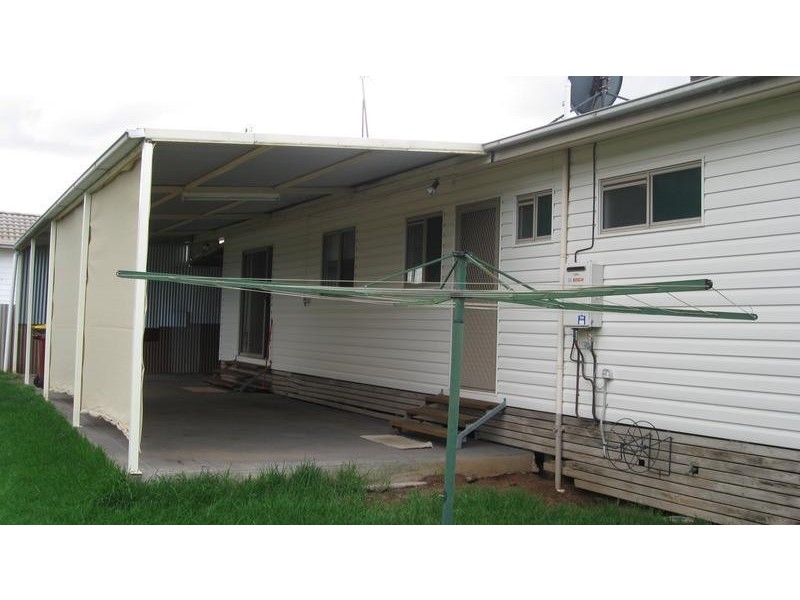 42 Victor Street, Cowra NSW 2794