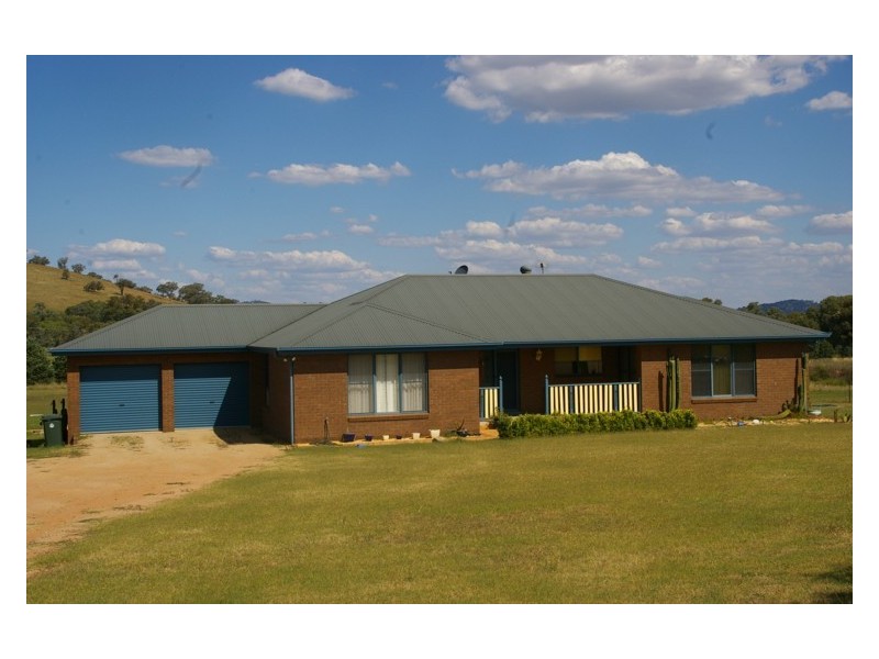 35 Vernon Drive, Cowra NSW 2794