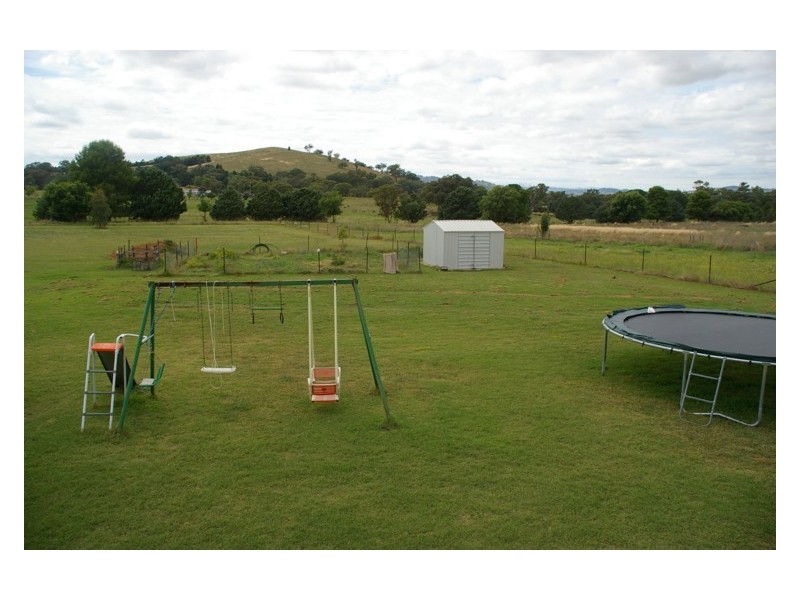 35 Vernon Drive, Cowra NSW 2794