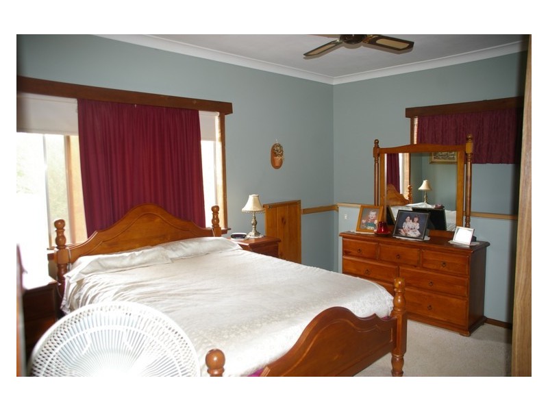63 Taragala Street, Cowra NSW 2794