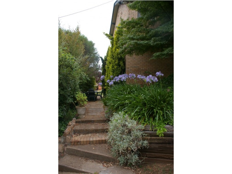 63 Taragala Street, Cowra NSW 2794