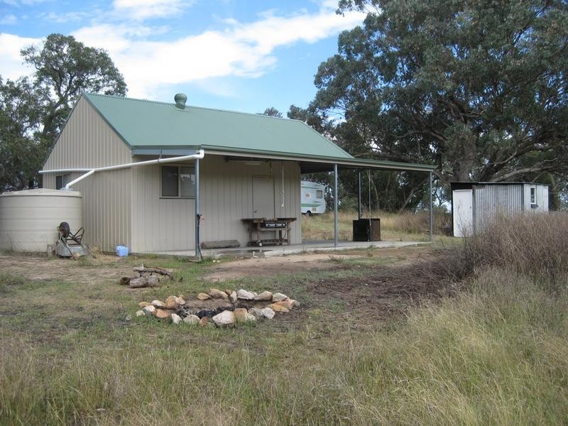 Cobb Way, Woodstock NSW 2793