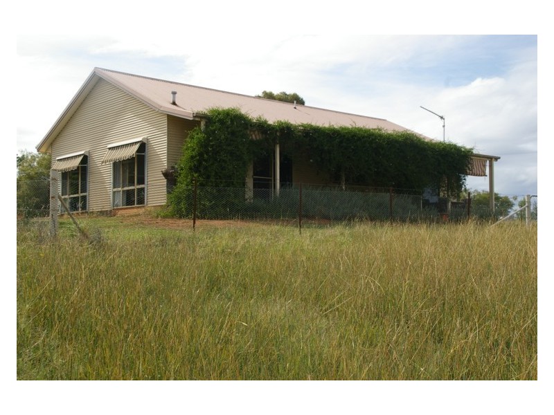 75 Willowvale Road, Cowra NSW 2794