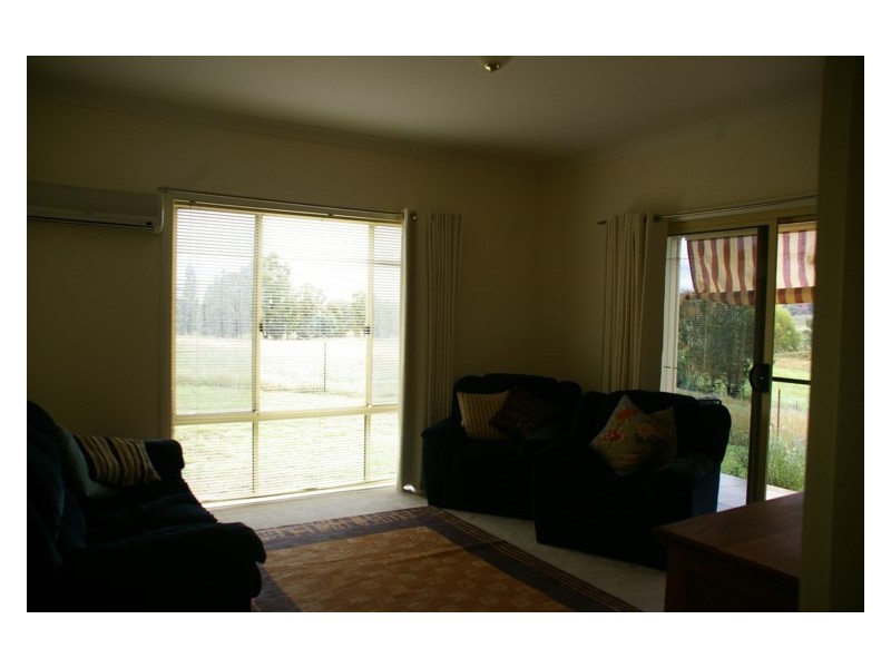 75 Willowvale Road, Cowra NSW 2794
