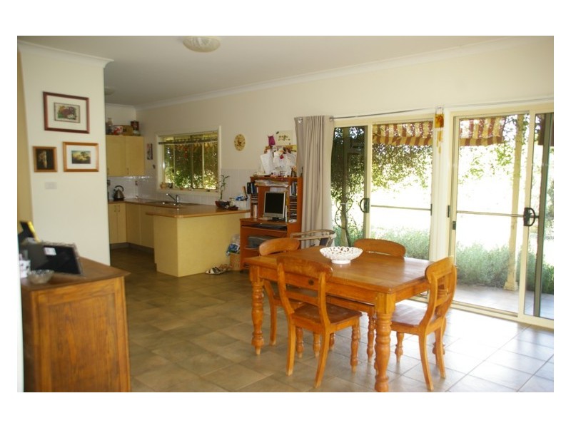 75 Willowvale Road, Cowra NSW 2794
