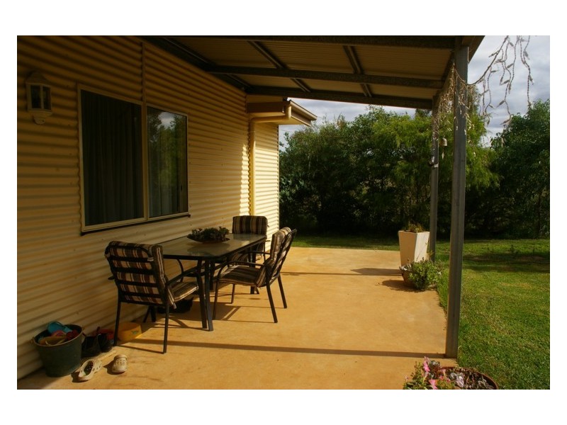 75 Willowvale Road, Cowra NSW 2794