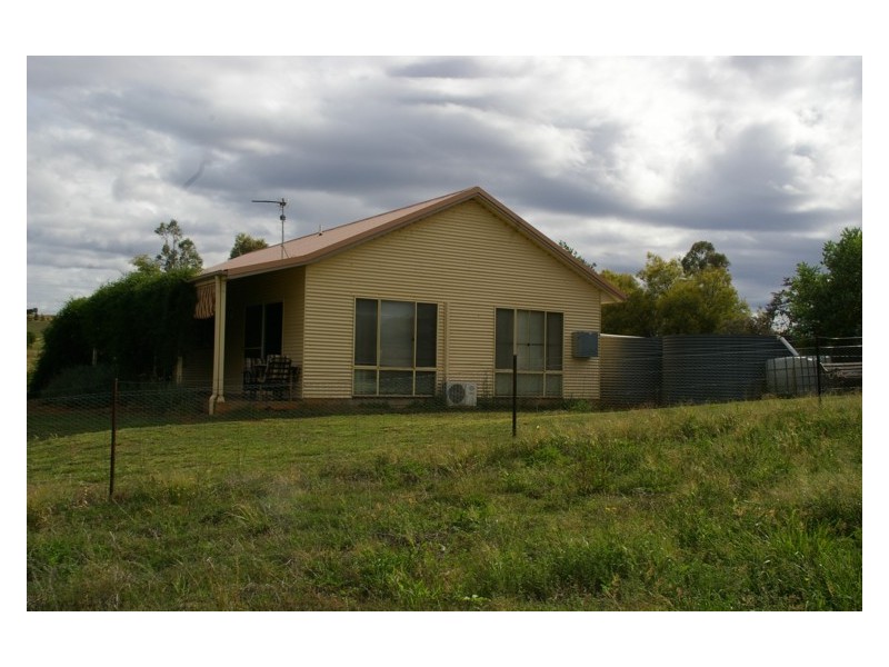 75 Willowvale Road, Cowra NSW 2794
