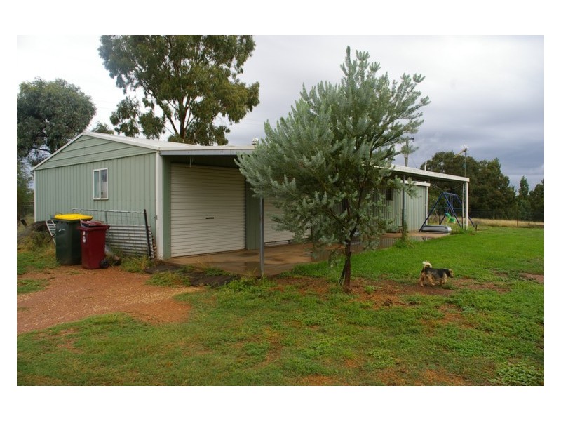 75 Willowvale Road, Cowra NSW 2794