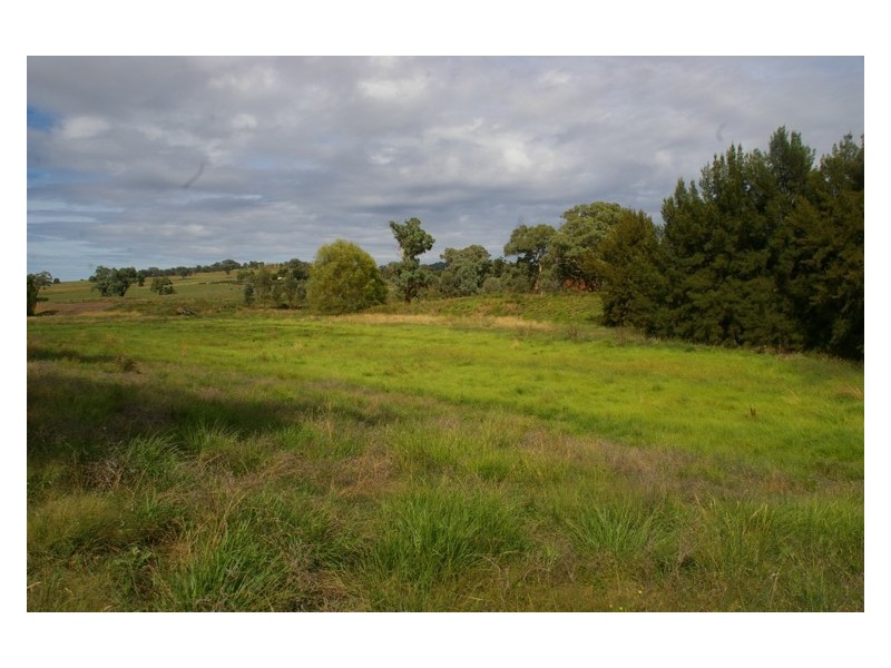 75 Willowvale Road, Cowra NSW 2794