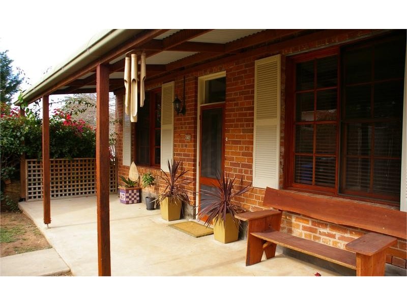 11 Daly Street, Cowra NSW 2794