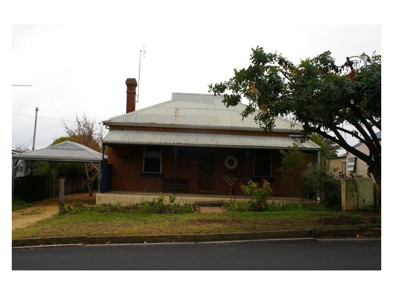 24 Waugoola Street, Cowra NSW 2794