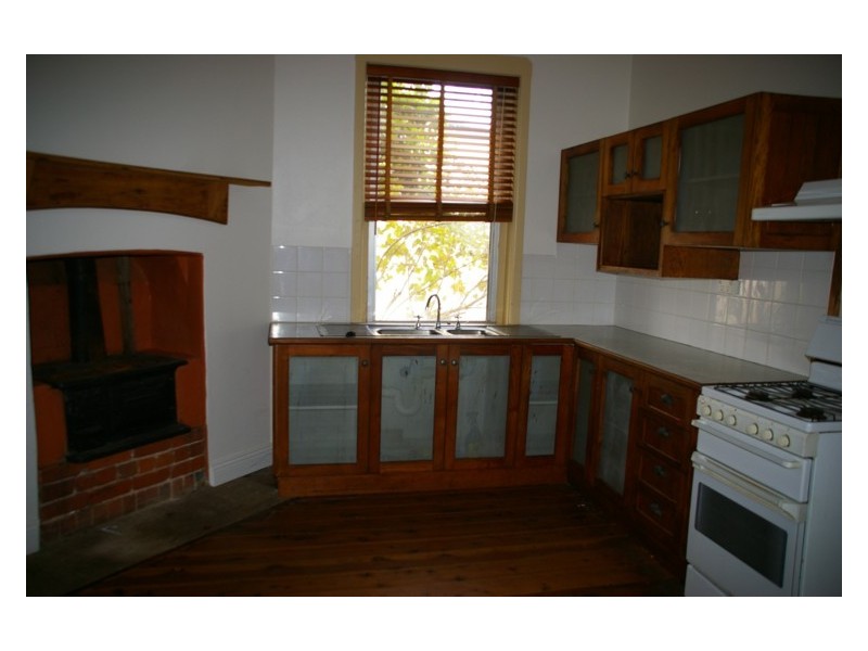 24 Waugoola Street, Cowra NSW 2794