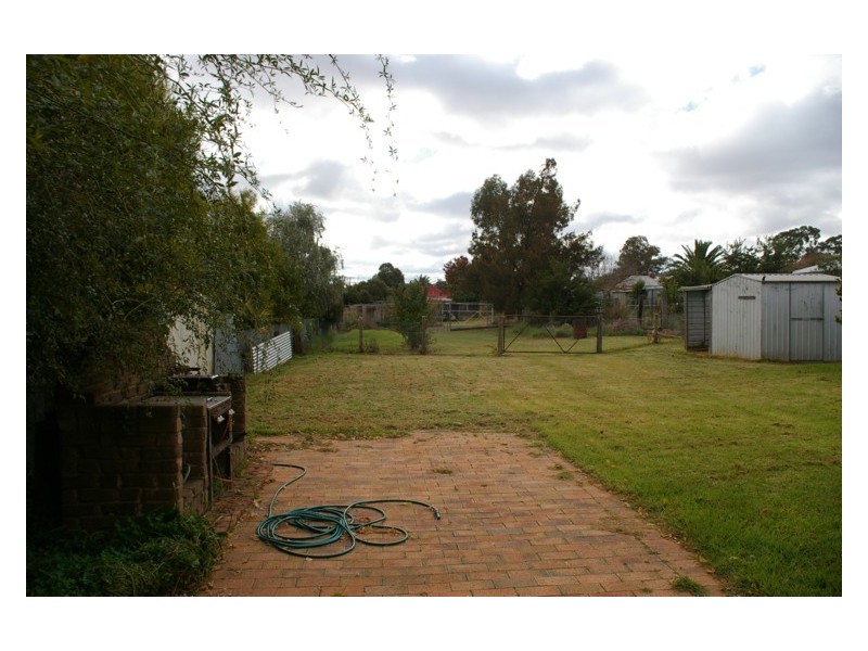 24 Waugoola Street, Cowra NSW 2794