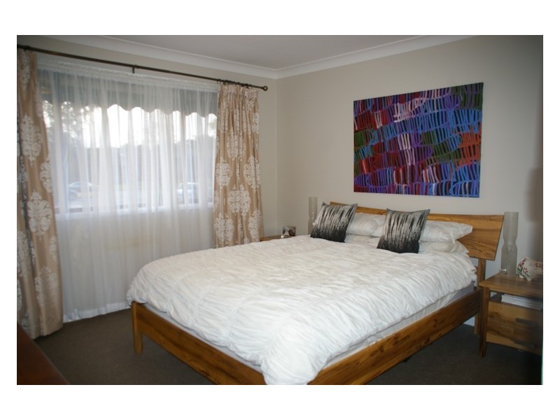 40 Nambucca Circuit, Cowra NSW 2794