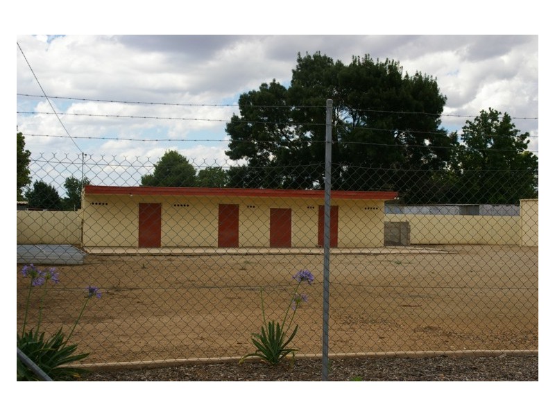 10 Cowra Road, Cowra NSW 2794