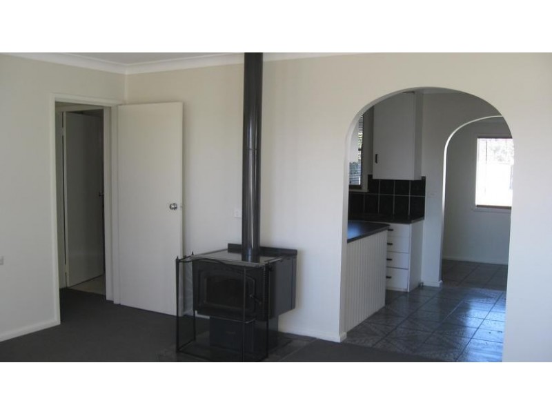 9 Hood Street, Cowra NSW 2794