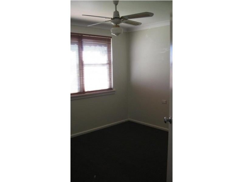 9 Hood Street, Cowra NSW 2794
