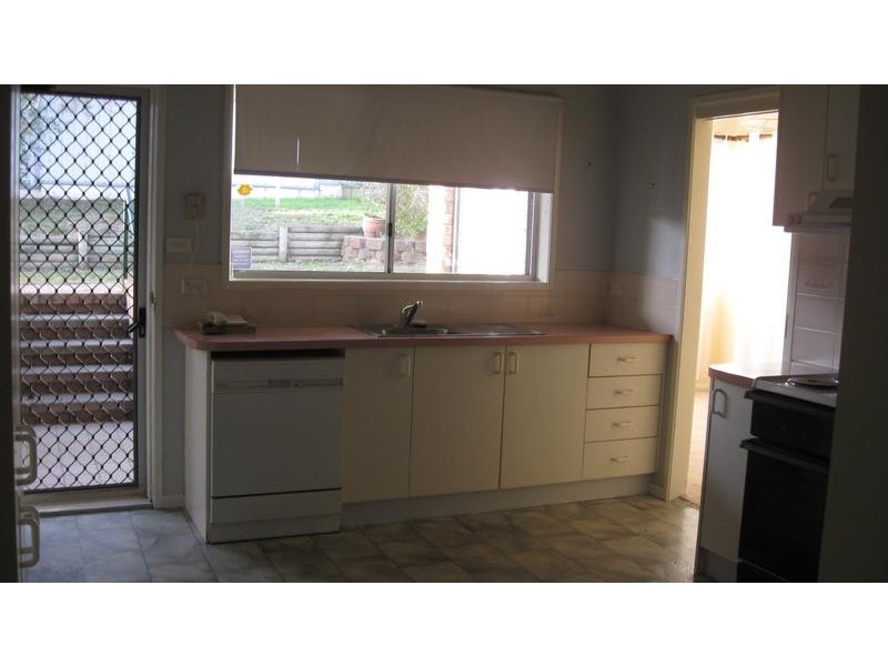 2 Liverpool Street, Cowra NSW 2794