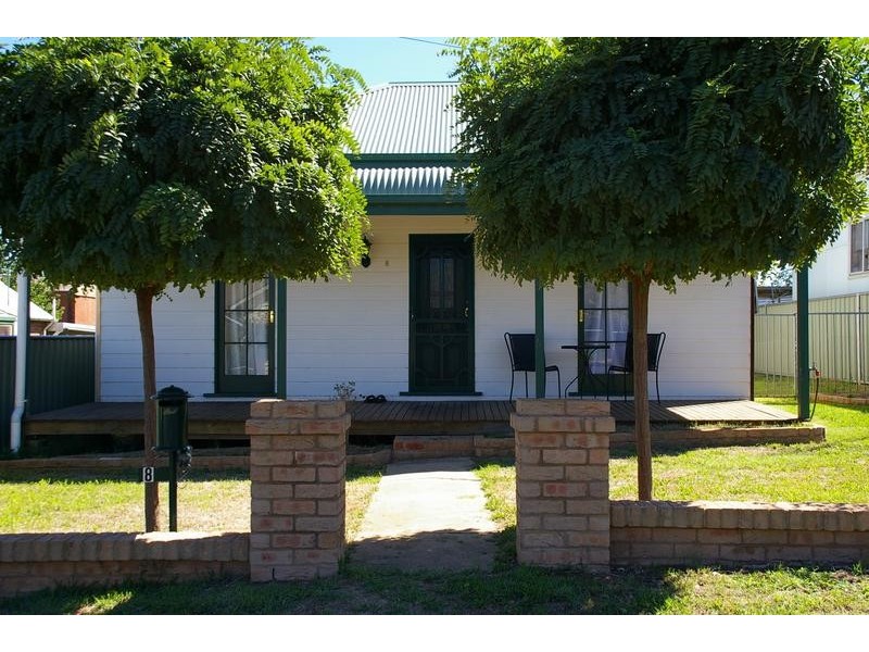 8 Coota Street, Cowra NSW 2794