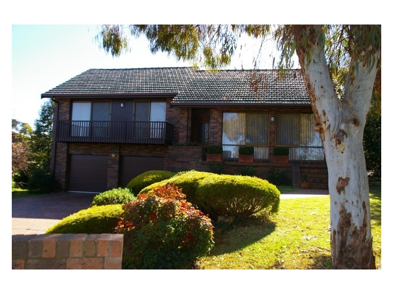 9 Amaroo Avenue, Cowra NSW 2794