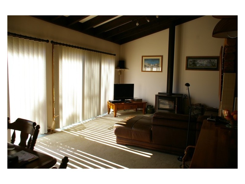 9 Amaroo Avenue, Cowra NSW 2794