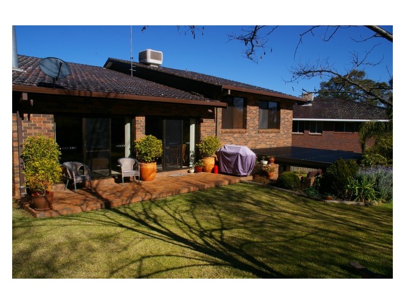 9 Amaroo Avenue, Cowra NSW 2794