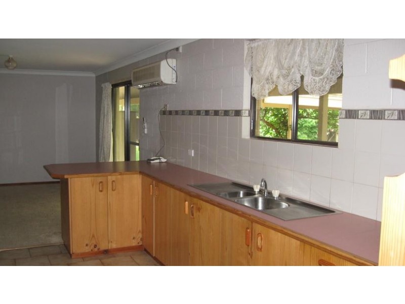 16 Dawson Drive, Cowra NSW 2794